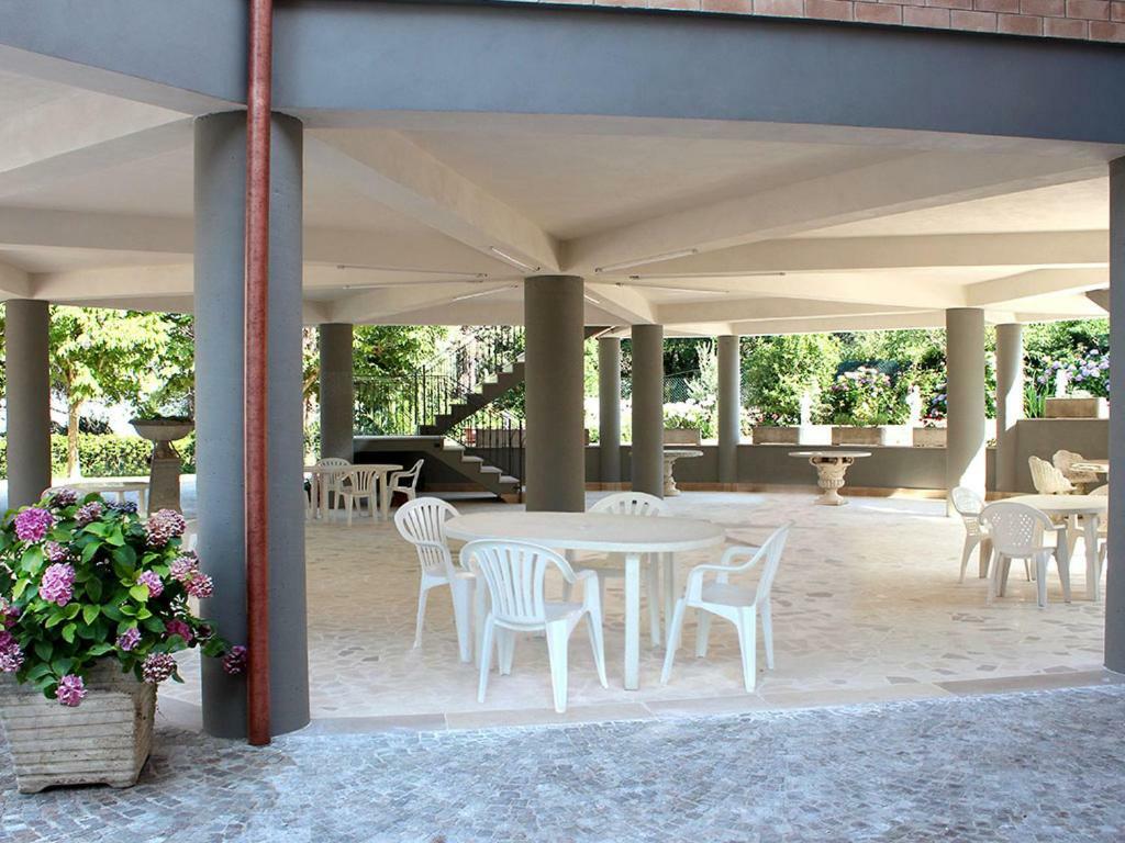 Hotel Oasi Di Pace Sutri Zewnętrze zdjęcie